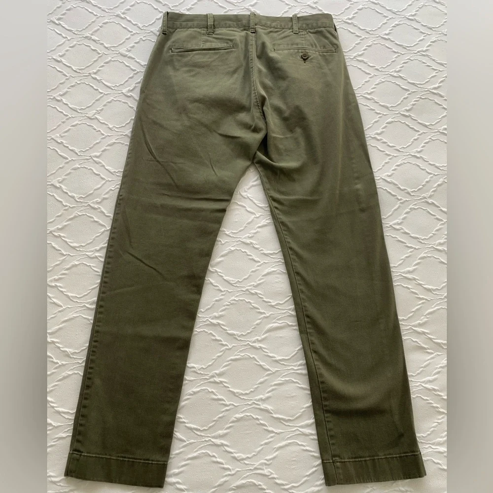 J. Crew - Slim Fit Cotton Chinos in Army Green - Size 30 x 30
